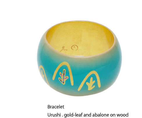 Bracelet Urushi . gold-leaf and abalone on wood